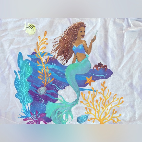 NWT Disney Little Mermaid Spirit Jersey Size Small - Picture 4 of 6